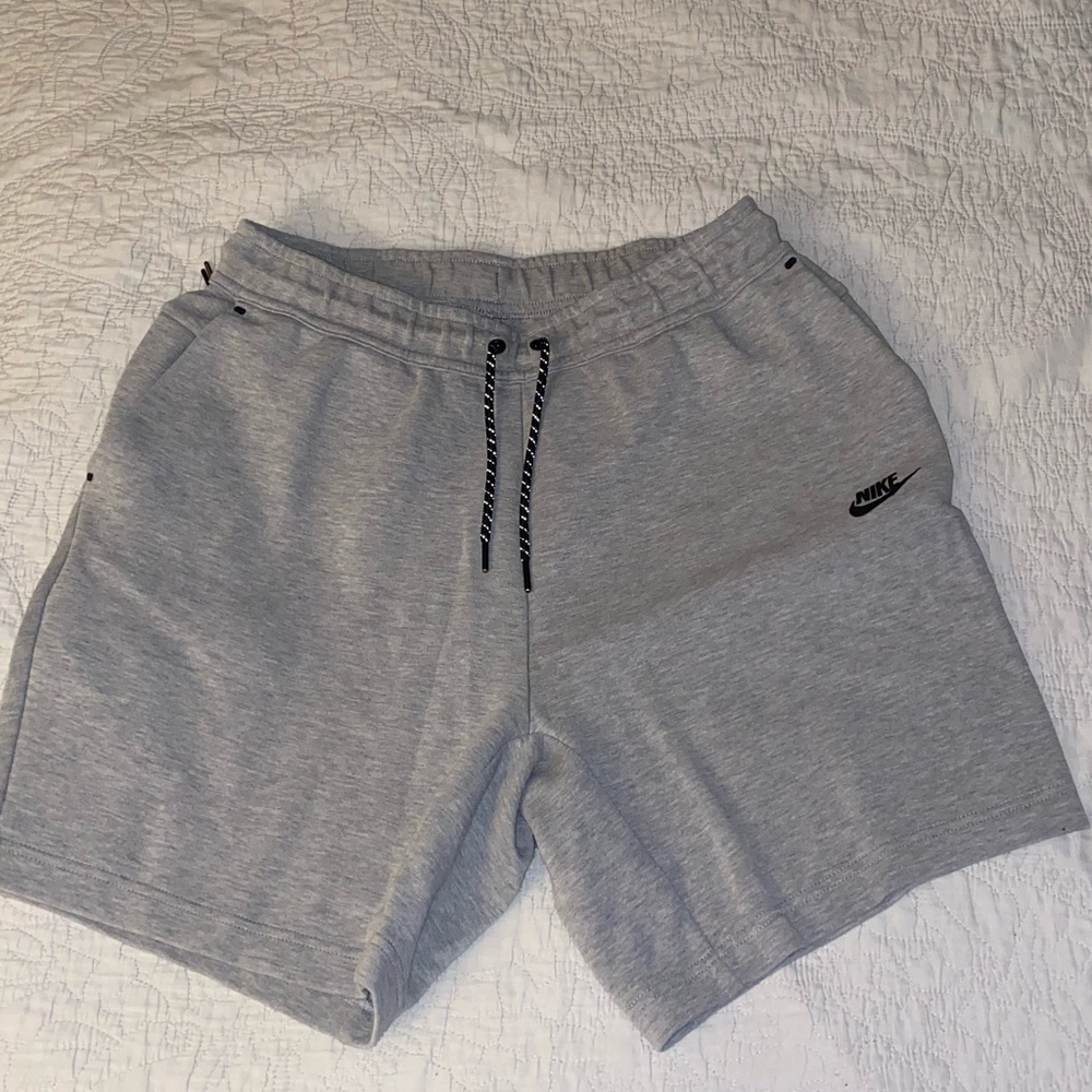 Men’s Nike tech fleece shorts
